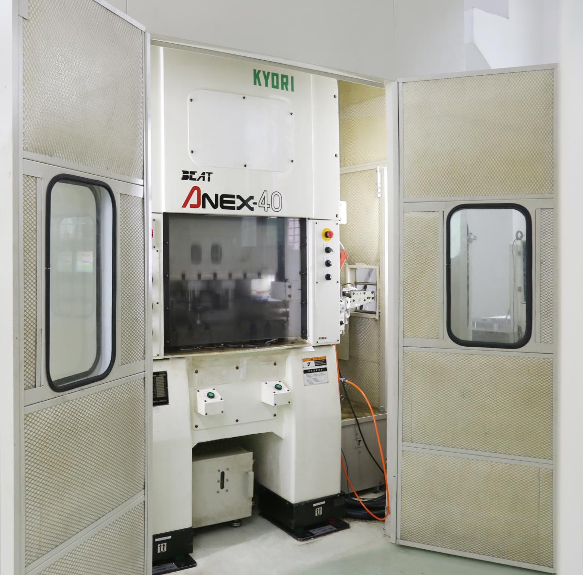 日本精密沖壓設備